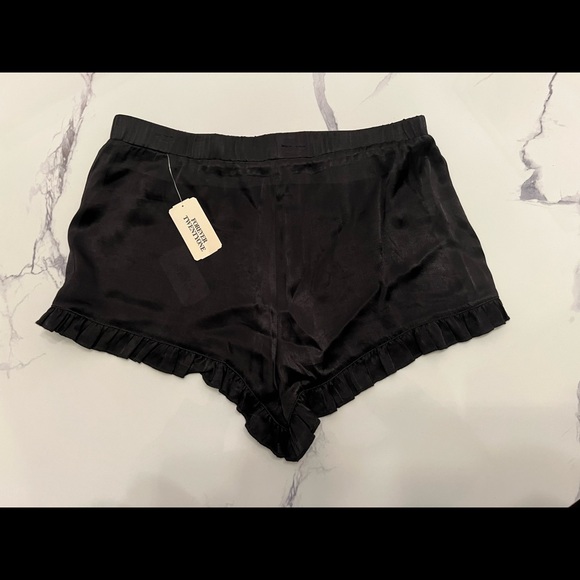 NWT Black Ruffle Shorts - Picture 1 of 3